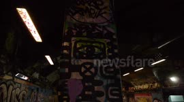 Totem Pole Pan Left 180