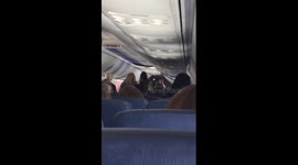 Passengers sing happy birthday to flight attendant (RAW)