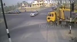 Truck run red light