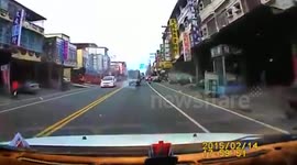 Careless motorcyclist gets what he deserves