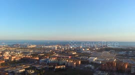 Costa de Tarragona con el mar de fondo.