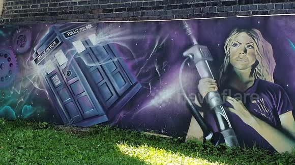 Swindon Intro Billie Piper Street Art