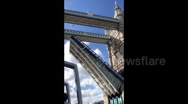 London's Tower Bridge stuck open after mechanical fault