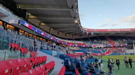 Wasting up (part of a series of videos about the UEFA Champions League final, watching the live broadcast at Parc des Princes, Paris, after having hitchhiked for 200 km, getting offered a ticket on match day)