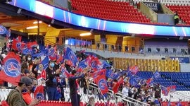 Warming up (part of a series of videos about the UEFA Champions League final, watching the live broadcast at Parc des Princes, Paris, after having hitchhiked for 200 km, getting offered a ticket on match day)