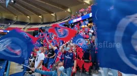 Cheering for the team (part of a series of videos about the UEFA Champions League final, watching the live broadcast at Parc des Princes, Paris, after having hitchhiked for 200 km, getting offered a ticket on match day)