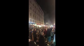 Marseille fans celebrate PSG's defeat in UCL final - 1-