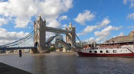 Timelapse shows faulty Tower Bridge unable to close and resume traffic in central London