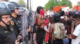 Kenosha, Wisconsin protesters face off with police following Jacob Blake shooting