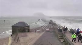 UK: Storm Francis Brings Strong Gusts And Heavy Rain
