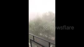 Severe thunderstorm bring strong wind, rain to New York City