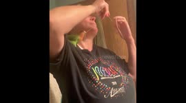 Lovebird takes dental hygiene seriously