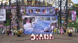 Princess Diana fans pay tributes outside Kensington Palace 23 years on