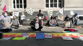 Xr Meditate in Quiet Rebellion
