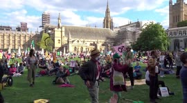 Children choir perform Bella Ciao adaptation at Extinction Rebellion protest in London