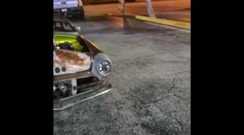 Classic Car - Slow Drive Up