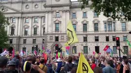 UK: 5 Arrested, 10 Days Extinction Rebellion Starts In London