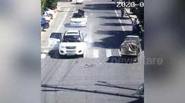 Car carrying cylinders of refrigerant explodes on Chinese road