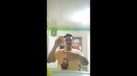 Man from Philippines train african lovebirds at home