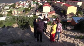 Cape Town authorities attempt to evict people living in shacks during COVID-19 lockdown despite court ruling