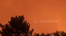 US: Orange Veil Of Smoky Haze Hovers Over Colorado Due To Cameron Peak Fire 3