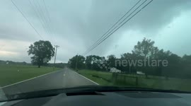 Close encounter with Tornado warned storm in Tennessee