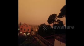 US: Hazy Orange Skies In Bay Area Due To Wildfires