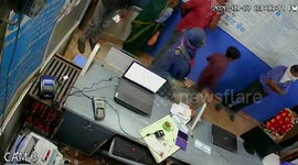 Child walks into bank, lifts cash worth $1361 in central India