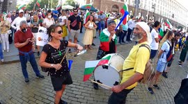 Peaceful protest in Bulgaria calls for resignation of government leaders