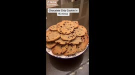 Easiest but the Most Delicious Chocolate Chip Cookie Recipe in 14 Seconds