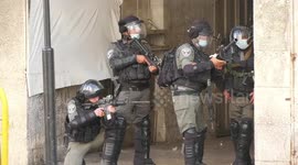 Palestinian youths clash with Israeli forces in Hebron