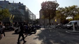 Hundreds of Yellow Vests reached the champ Elysée despite the police presence