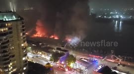 Canada: Large Fire Engulfs New Westminster’s Pier Park 6