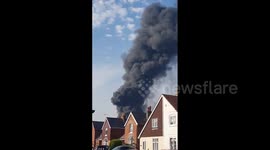 UK: Massive Fire Breaks Out At Industrial Estate In Ashford, Kent 3