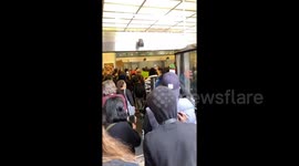 Crowd storm ICE building during protest in New York City