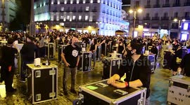 Entertainment industry workers in Spain call for government aid amid COVID-19 pandemic