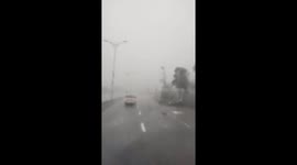 The bus driver drove the car through typhoon Noul with strong winds and heavy rain