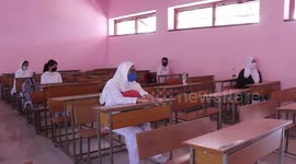 Schools reopen on a voluntary basis in Kashmir