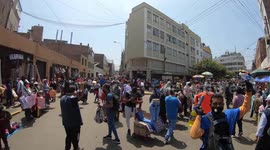 Strret vending in Lima - Perú Covid 19 (Mesa redonda), one of the causes of its continuity...