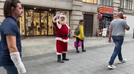 Santa Claus spotted in London’s West End ... in SEPTEMBER!