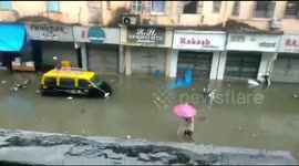 India: Continuous Rains Cause Heavy Floods In Mumbai 6