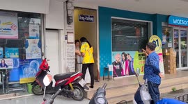 Tiny gap between two buildings in Thailand has been turned into one the narrowest restaurants in the world
