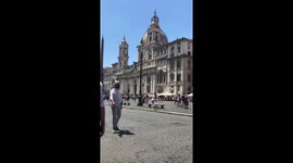 Beautiful Views of Piazza Navona and Lively Culture