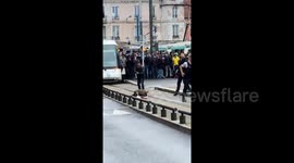 Four injured including police officer as brawl erupts in Paris suburb