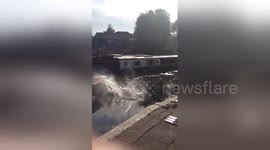 Newsflare Edit - Man tries to jump onto canal boat