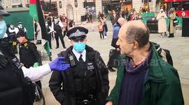 Man arrested at picadilly circus for breaking covid regulations