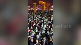 China's Datang Everbright City flooded with thousands of tourists on National Day holiday