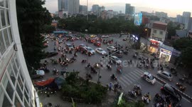 Traffic Timelapse is chaotic but strangely smooth, Good luck passing this intersection!
