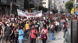 Anti-fascist groups rally in Thessaloniki for verdict on far-right Neo-Nazi party