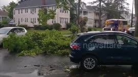 US: Powerful Thunderstorm Strikes Albany, NY